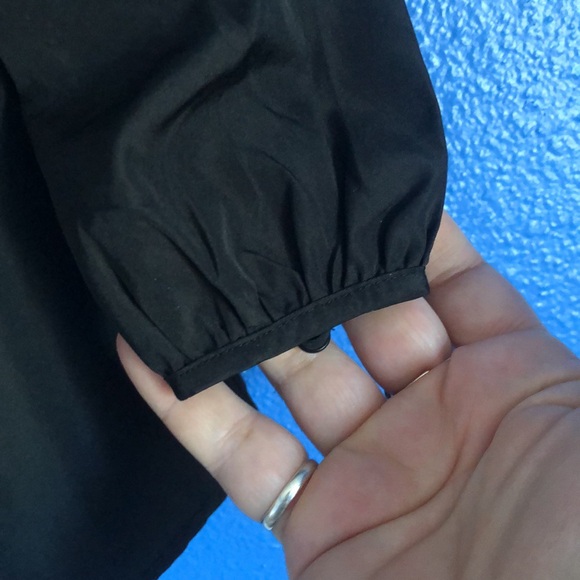 Ralph Lauren Infant Blouse. Black with Front Bow/Ruffle Design. Size 12 Months. - Picture 8 of 13